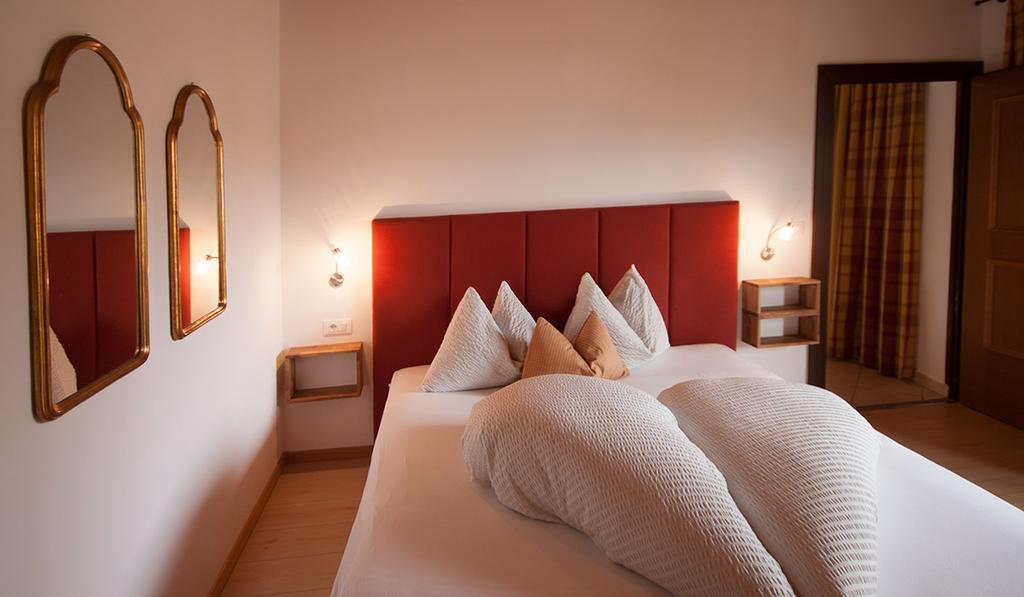 Alpenresidenz Maria Hotel Silandro Exterior photo
