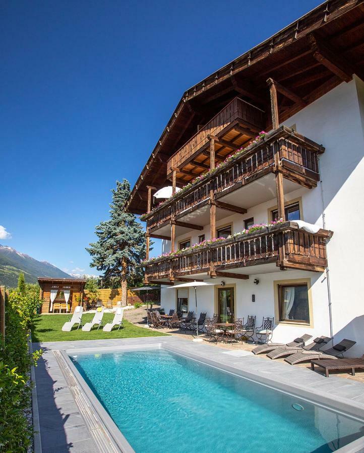 Alpenresidenz Maria Hotel Silandro Exterior photo
